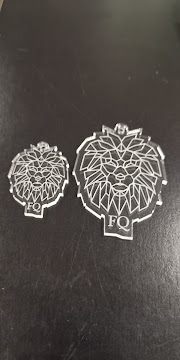 Corte laser metacrilato logos FQ leon geometrico